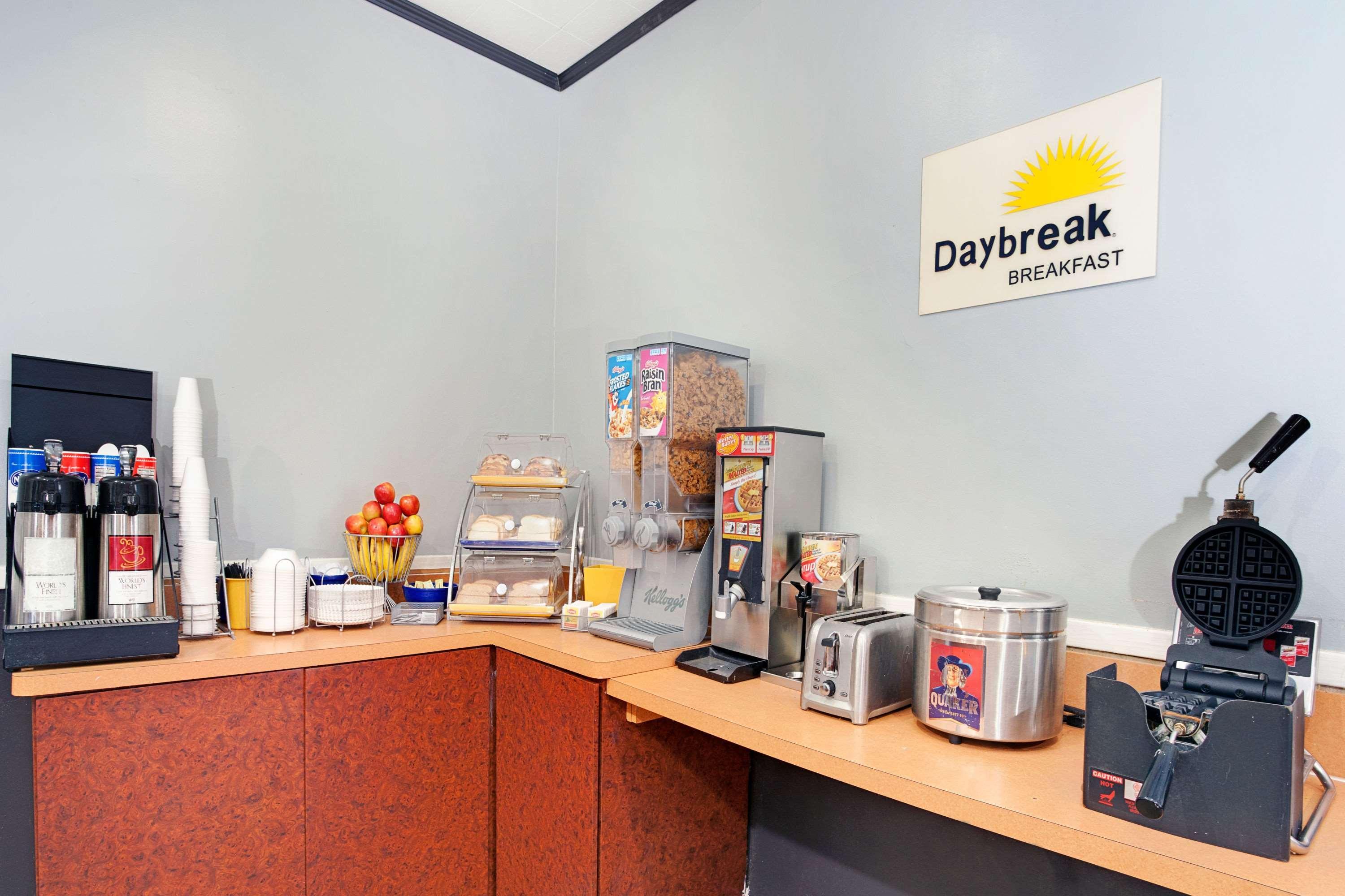 Days By Wyndham Canton Detroit Livonia