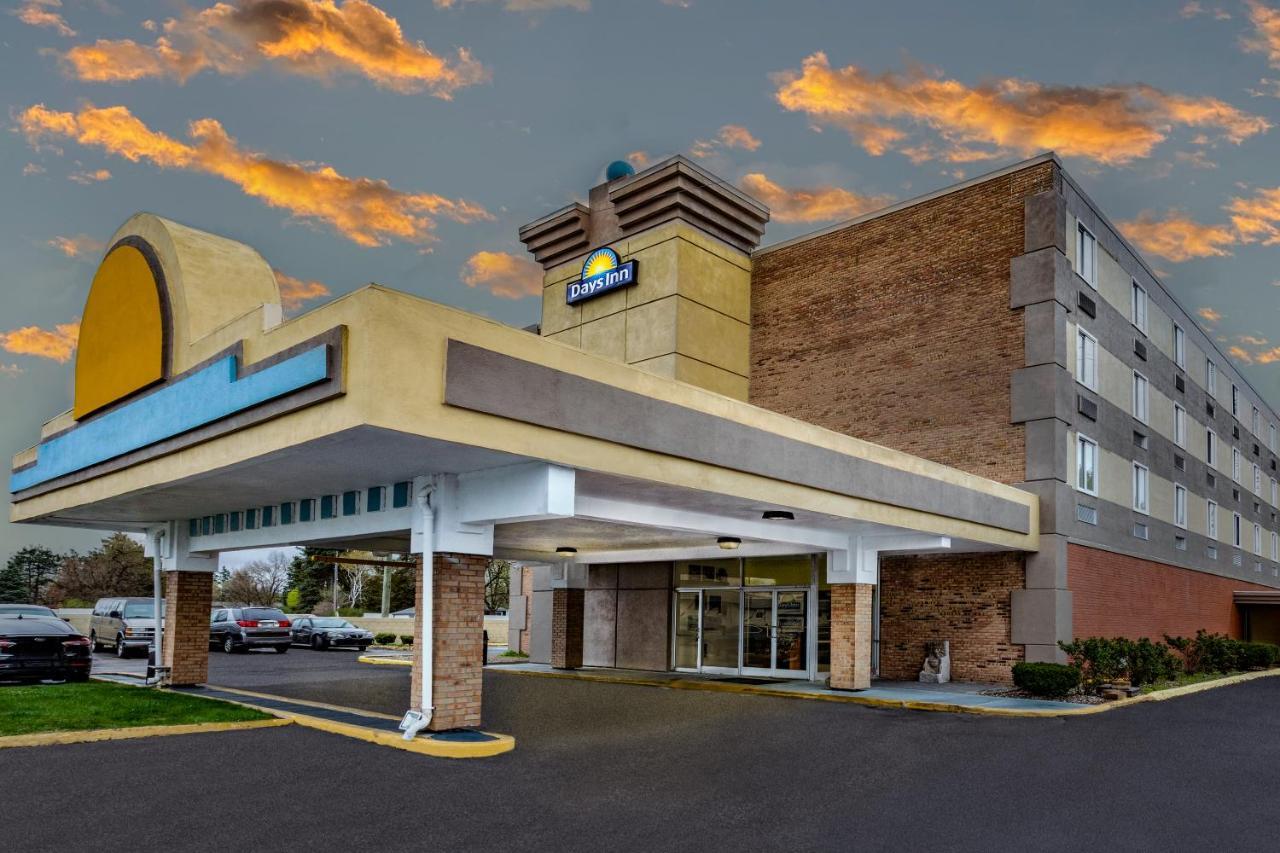 Days By Wyndham Canton Detroit Hotel Livonia