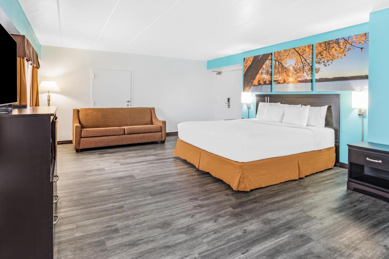 Hotel Days By Wyndham Canton Detroit Livonia