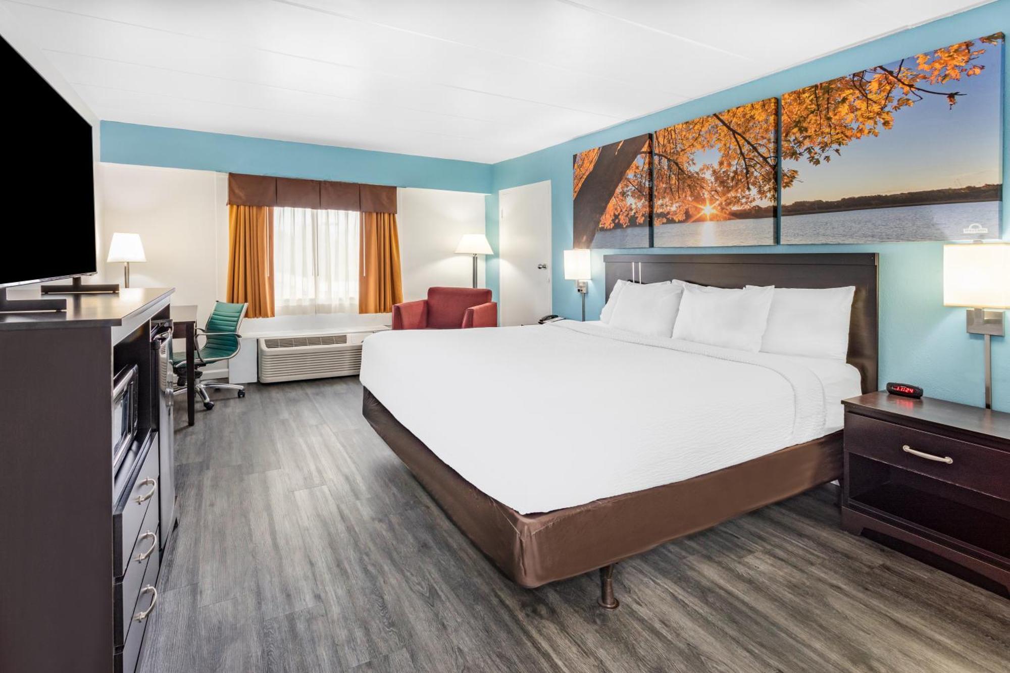 Days By Wyndham Canton Detroit Livonia
