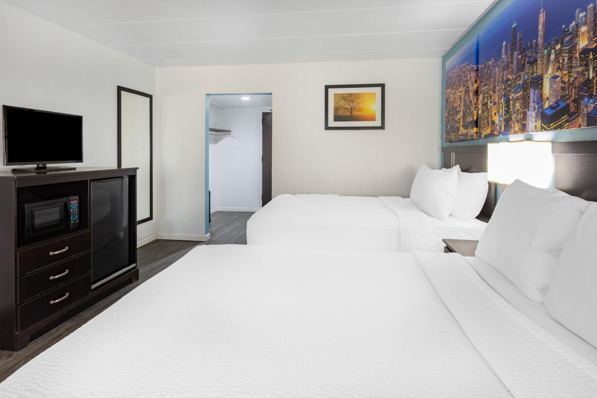 Days By Wyndham Canton Detroit Hotel