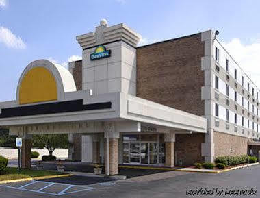 Days By Wyndham Canton Detroit Hotel 2*